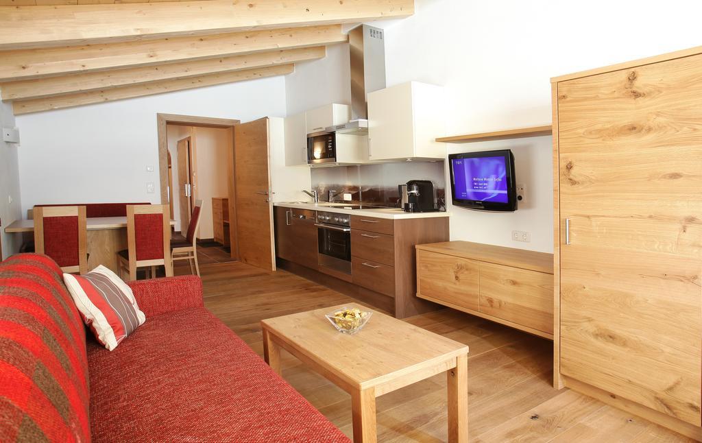 Tarlack Appartements Huetten 34 Leogang Rom bilde