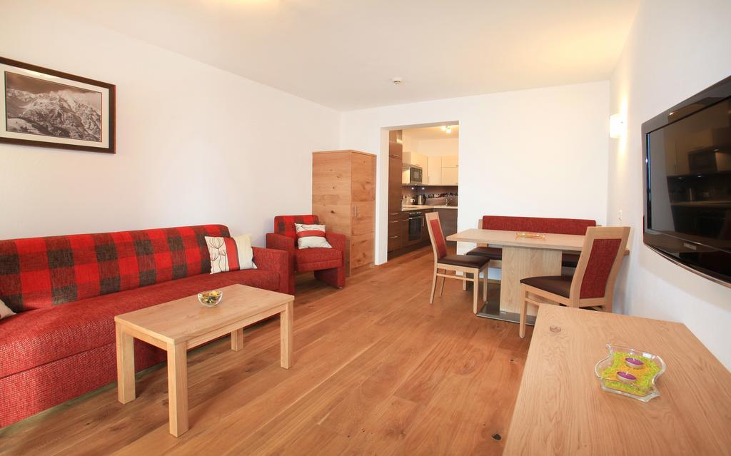 Tarlack Appartements Huetten 34 Leogang Rom bilde