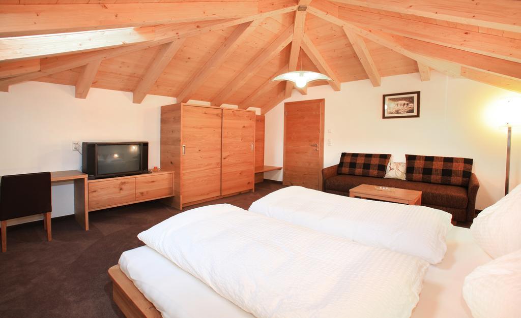 Tarlack Appartements Huetten 34 Leogang Rom bilde